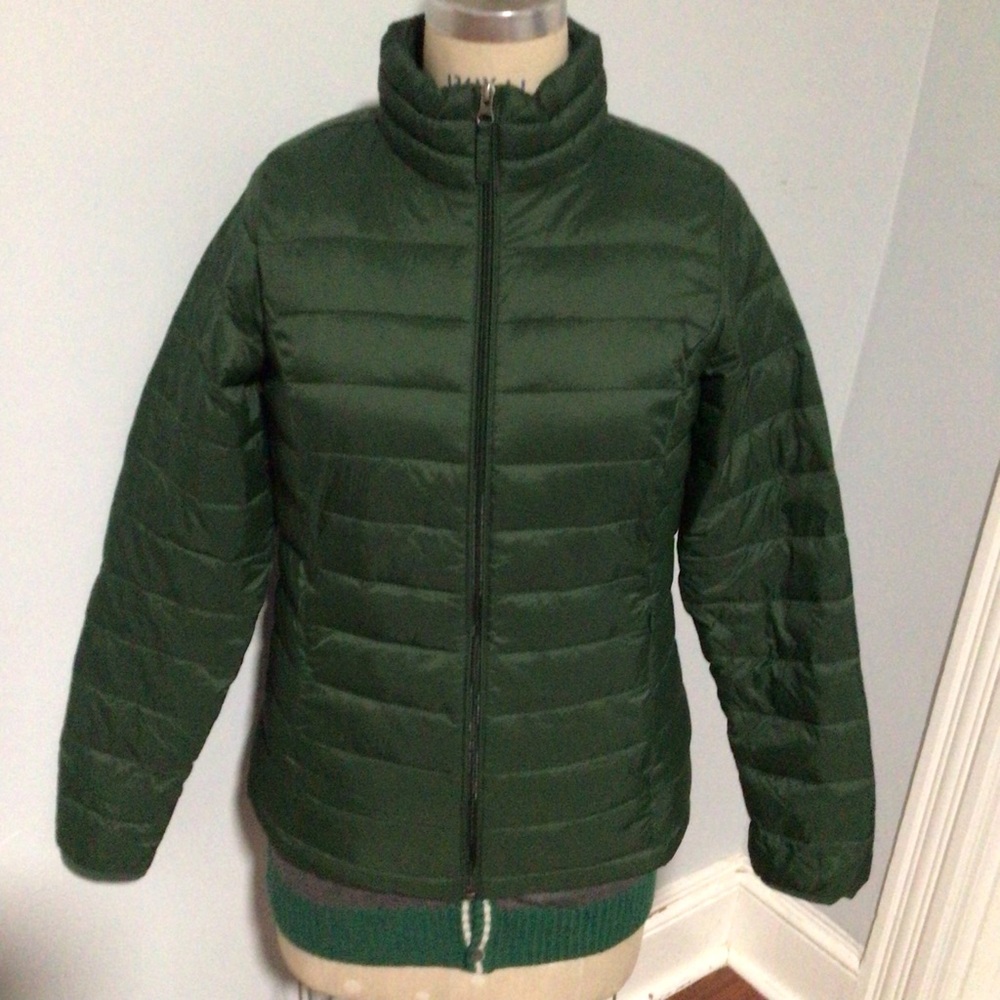Amazon Essentials Dark Green Puffer Jacket - image 1